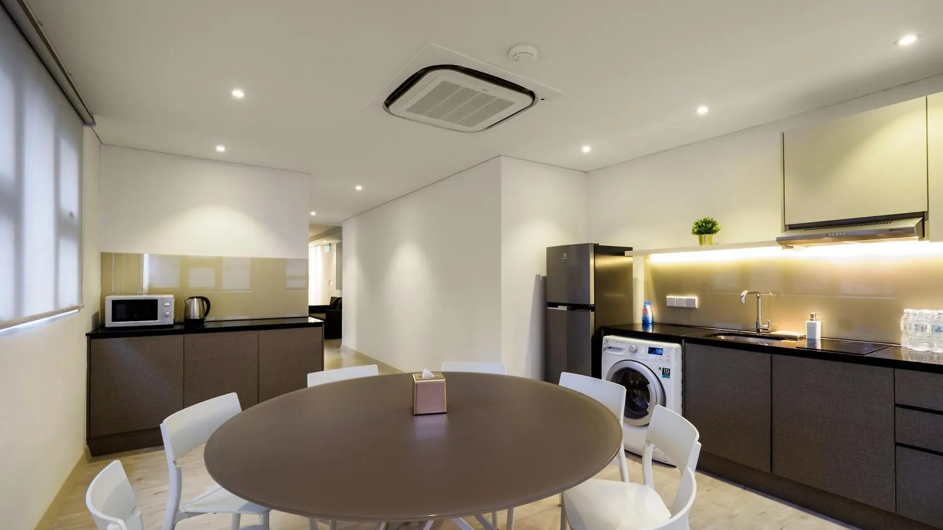 Magazine Vista Hotel Managed By The Ascott Limited George Town